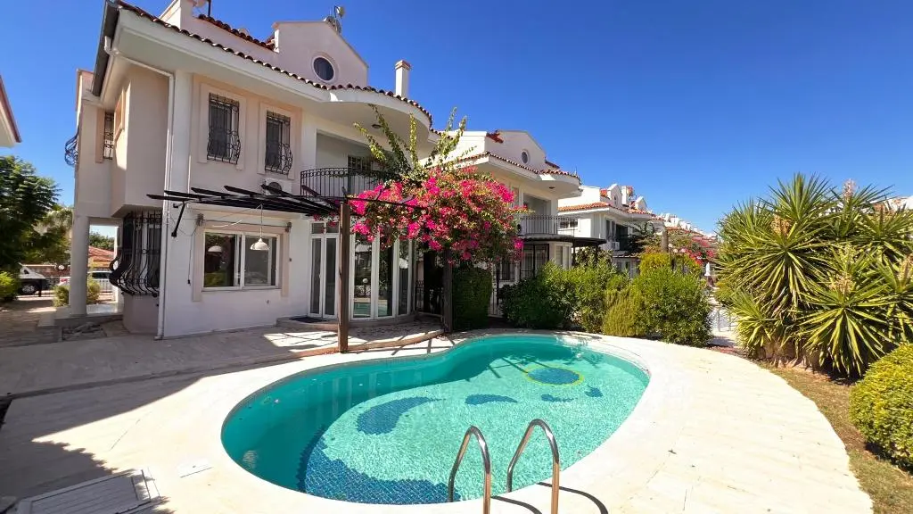 Villa in Calis